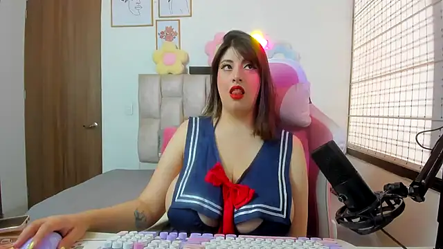 queenalexxa111 online show from 13, 5, 2026
