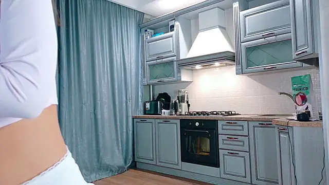 OnlyForYou  online show from 29, 9, 2025