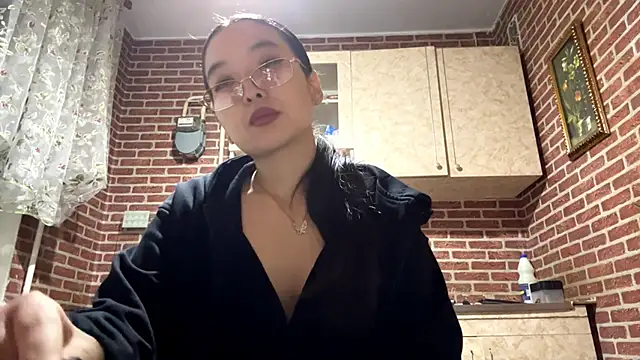 EmmaLeexth online show from 1, 10, 2025