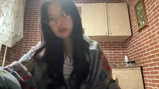 EmmaLeexth online show from 7, 10, 2025