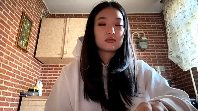 EmmaLeexth online show from 26, 3, 2026