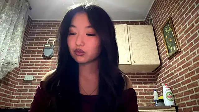 EmmaLeexth online show from 22, 12, 2025