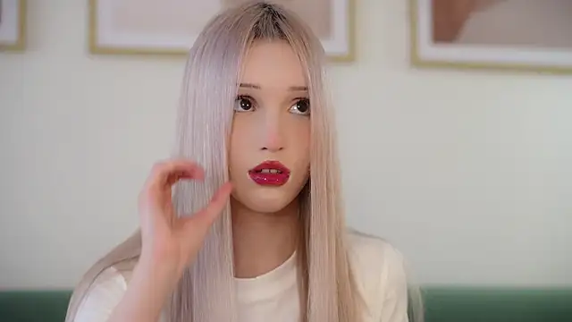 Laura Obsidian online show from 30, 9, 2025