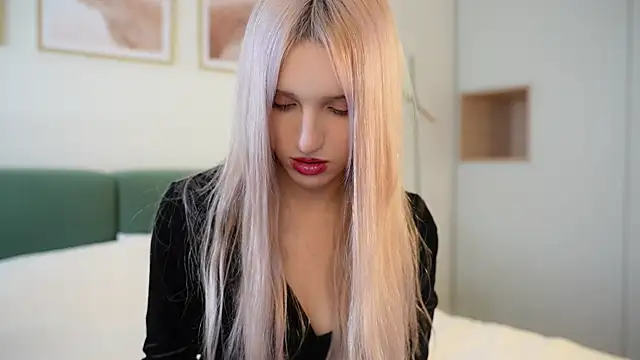 Laura Obsidian online show from 22, 9, 2025