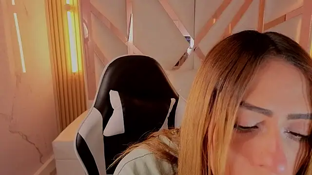 Snapshot of tamara_tp chatting on 4, 2, 2026 tamara tp online show from 4, 2, 2026