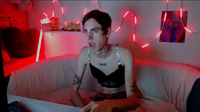 Snapshot of AlexNaughty14 chatting on 3, 10, 2025 AlexNaughty14 online show from 3, 10, 2025