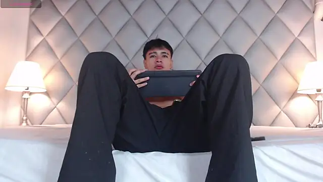 Clement Reyes online show from 2, 10, 2025