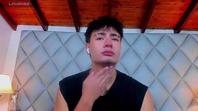 Clement Reyes online show from 3, 12, 2025