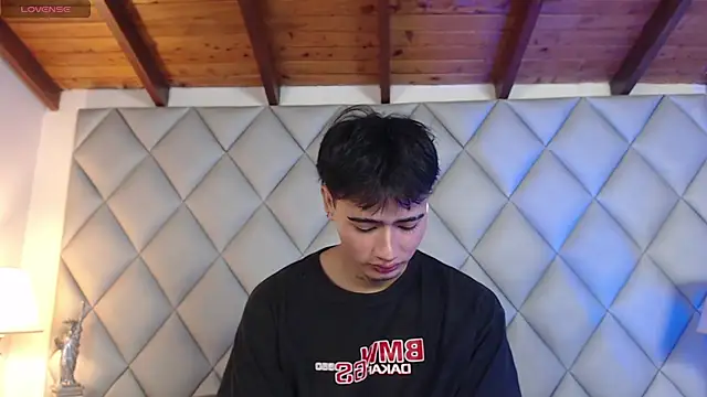 Clement Reyes online show from 2, 11, 2025