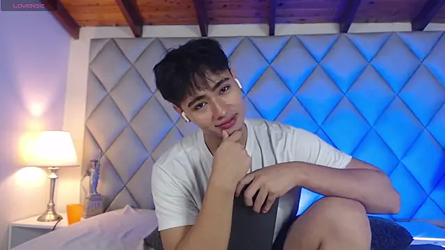 Clement Reyes online show from 6, 11, 2025