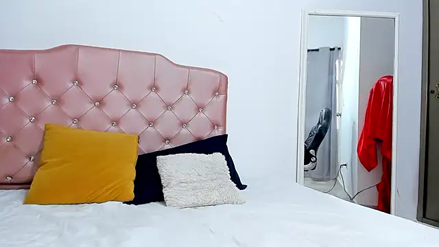 IslaRose7 online show from 13, 2, 2026