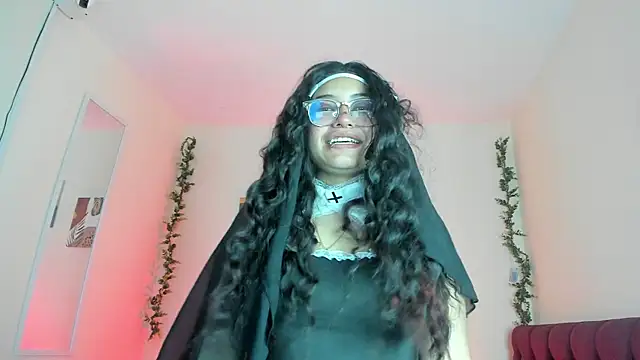 SabrinaV  online show from 6, 10, 2025