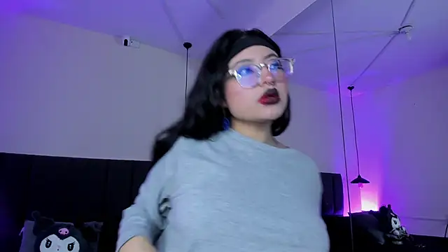 SabrinaV  online show from 7, 11, 2025