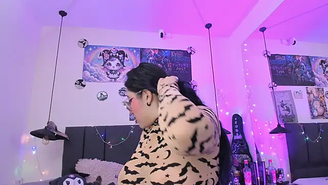 SabrinaV  online show from 15, 4, 2026