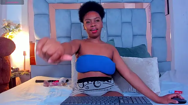 Snapshot of hazellanee chatting on 5, 6, 2026 hazellanee online show from 5, 6, 2026