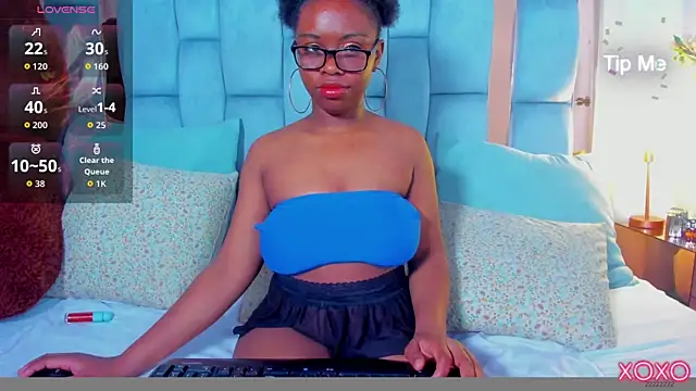 Snapshot of hazellanee chatting on 10, 5, 2026 hazellanee online show from 10, 5, 2026