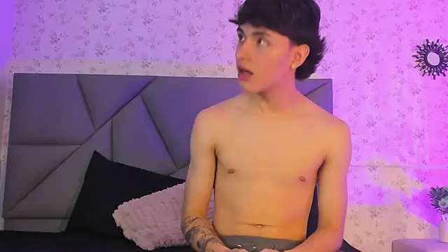 meganandtylerr19 online show from 17, 10, 2025