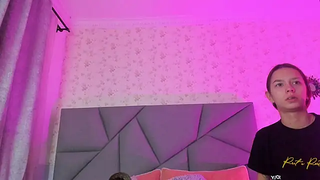 meganandtylerr19 online show from 23, 11, 2025