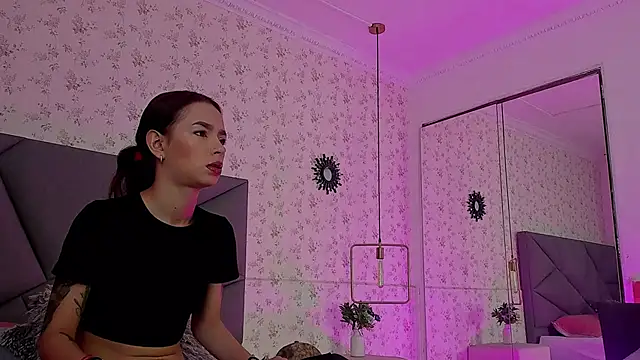 meganandtylerr19 online show from 28, 10, 2025