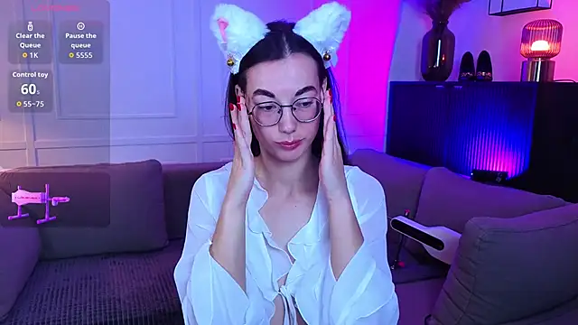 EmmaJakson online show from 19, 10, 2025