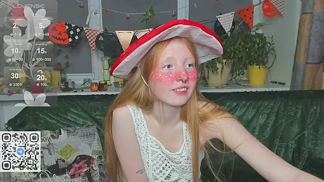 Snapshot of RitaSweety18 chatting on 30, 10, 2025 RitaSweety18 online show from 30, 10, 2025