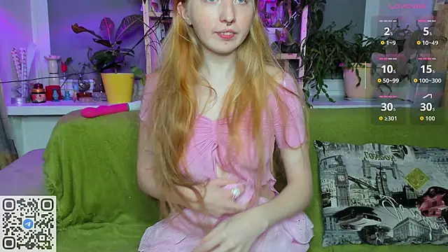 Snapshot of RitaSweety18 chatting on 27, 11, 2025 RitaSweety18 online show from 27, 11, 2025