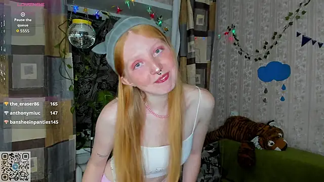 Snapshot of RitaSweety18 chatting on 24, 9, 2025 RitaSweety18 online show from 24, 9, 2025