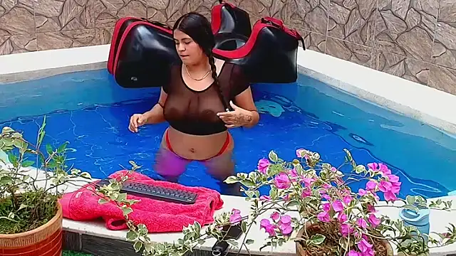 Selenegomezz online show from 1, 12, 2025