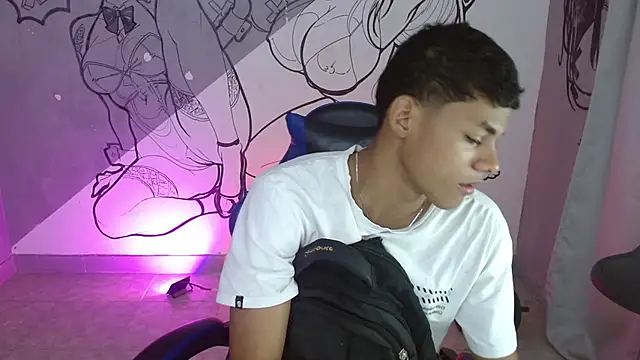 deivid bigcock1 online show from 28, 11, 2025