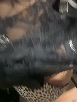 Snapshot of DAMinii_ chatting on 25, 10, 2025 DAMinii online show from 25, 10, 2025