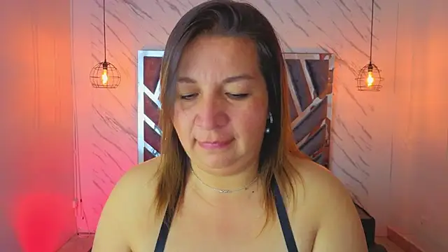 Snapshot of MaylinRosse_ chatting on 11, 6, 2026 MaylinRosse online show from 11, 6, 2026