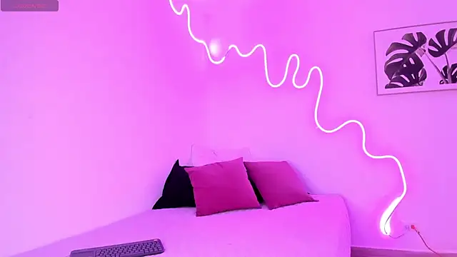 Tiffany brownn online show from 26, 9, 2025