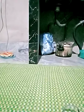 Snapshot of Susan-vn chatting on 12, 10, 2025 Susan-vn online show from 12, 10, 2025