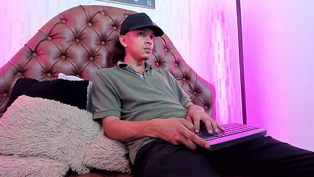 noah blake0 online show from 8, 10, 2025