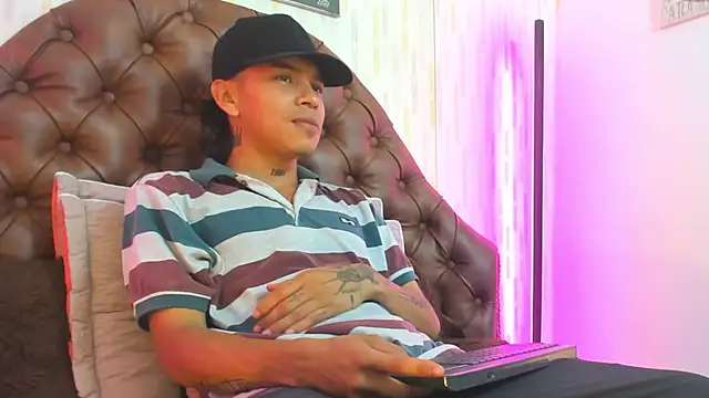 noah blake0 online show from 25, 9, 2025