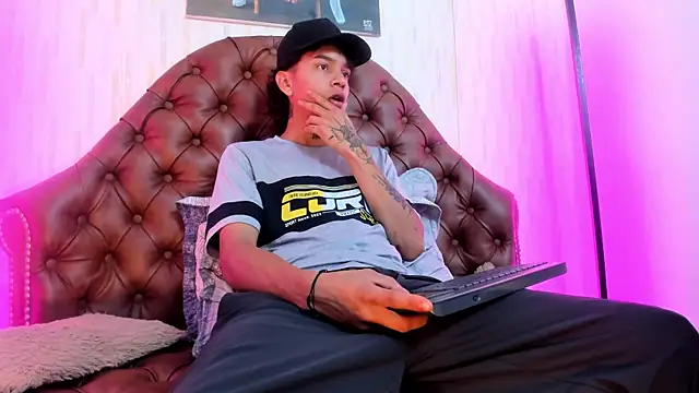 noah blake0 online show from 25, 10, 2025