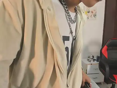 DemianSalvatore online show from 7, 10, 2025