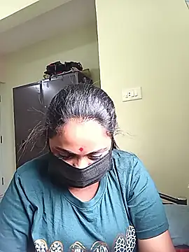 queendivya online show from 8, 10, 2025