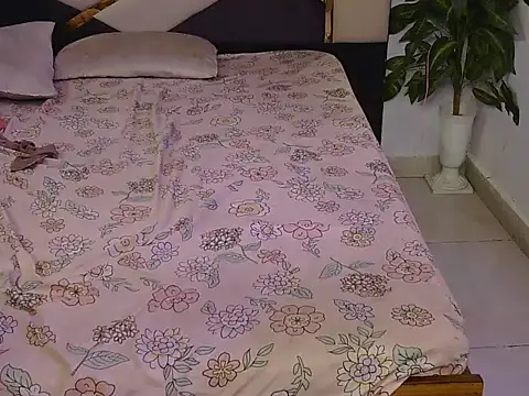 Lovelyy-couple online show from 17, 11, 2025