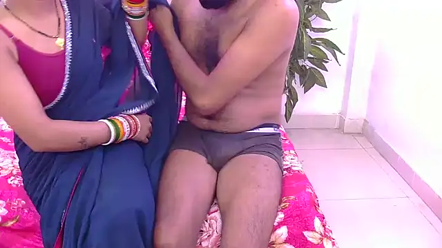 Lovelyy-couple online show from 18, 3, 2026
