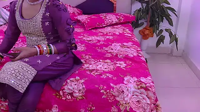Lovelyy-couple online show from 22, 3, 2026
