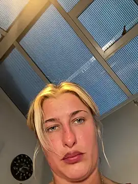 BabyBluexox online show from 26, 4, 2026