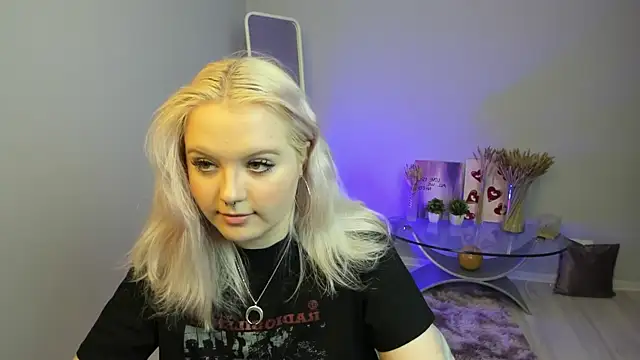 RoseThomas  online show from 24, 9, 2025