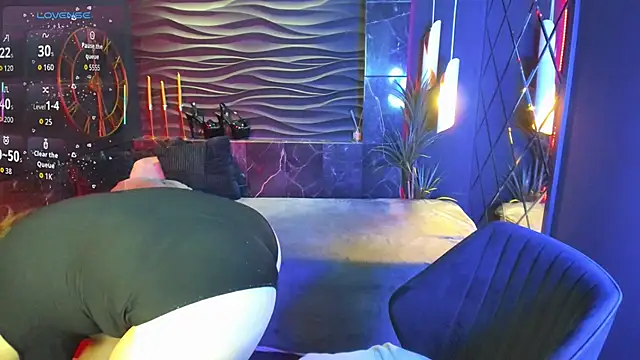 Layla Glam online show from 16, 12, 2025