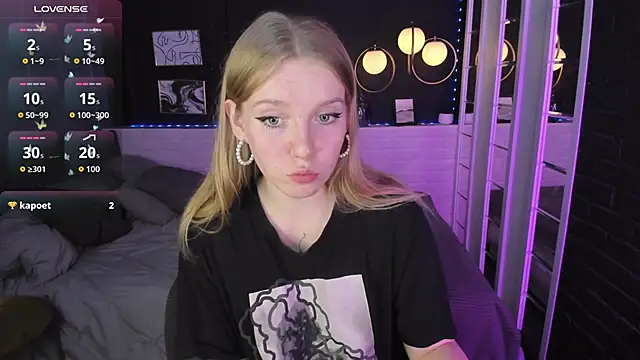 Layla Glam online show from 20, 9, 2025