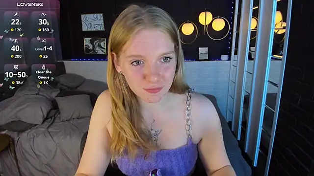 Layla Glam online show from 21, 9, 2025