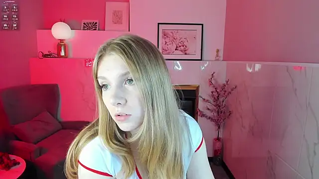 Layla Glam online show from 2, 10, 2025