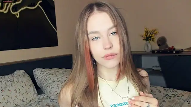 MaliaBourraine online show from 2, 4, 2026