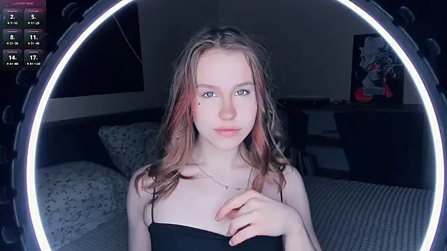 MaliaBourraine online show from 9, 2, 2026