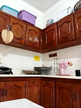 BubblyBeautiful online show from 26, 11, 2025